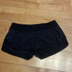 Lululemon speed up shorts, black w/ reflective spots, size 8 EUC